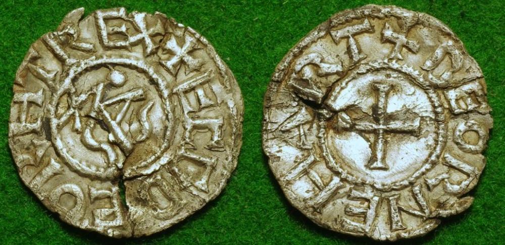 Ecgberht D N589 1-side.JPG